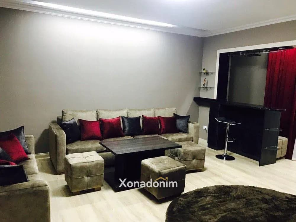 Mirzo Ulug'bekda 2 xonali kvartira, 65 m², 4/4-qavat