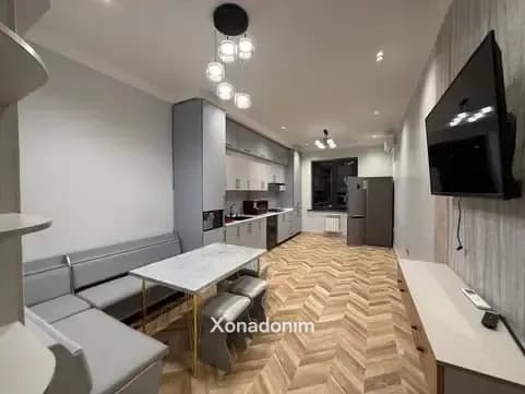 Mirzo Ulug'bekda kvartira, 120 m², 3/5-qavat