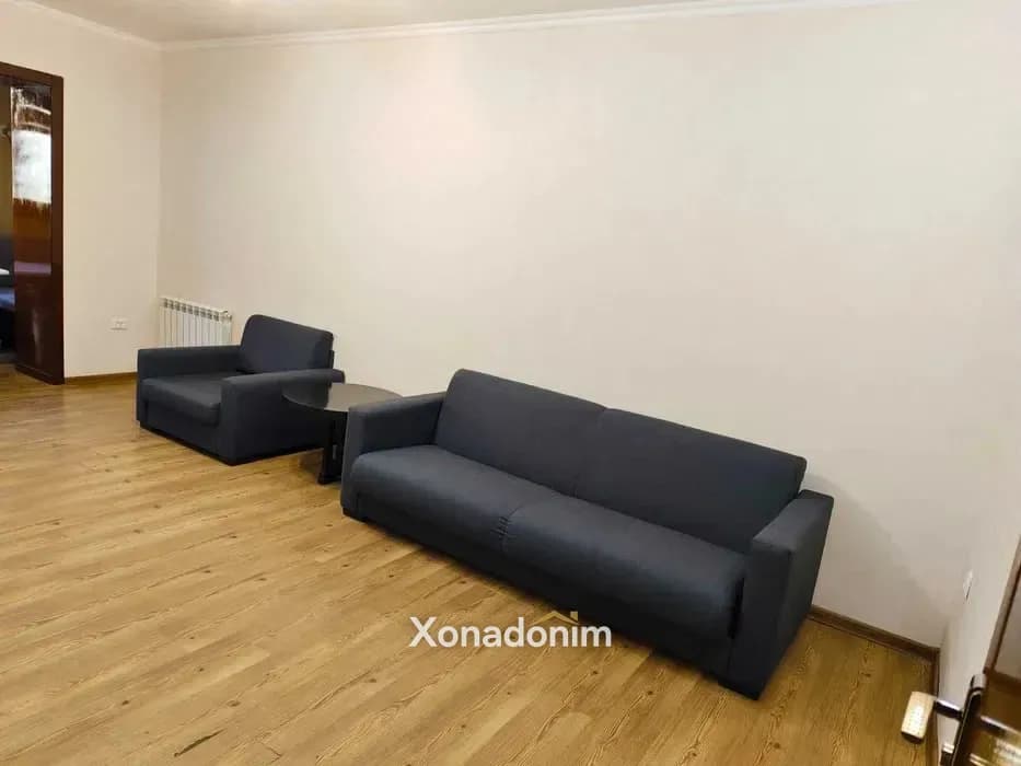 Mirzo Ulug'bekda 3 xonali kvartira, 70 m², 2/4-qavat