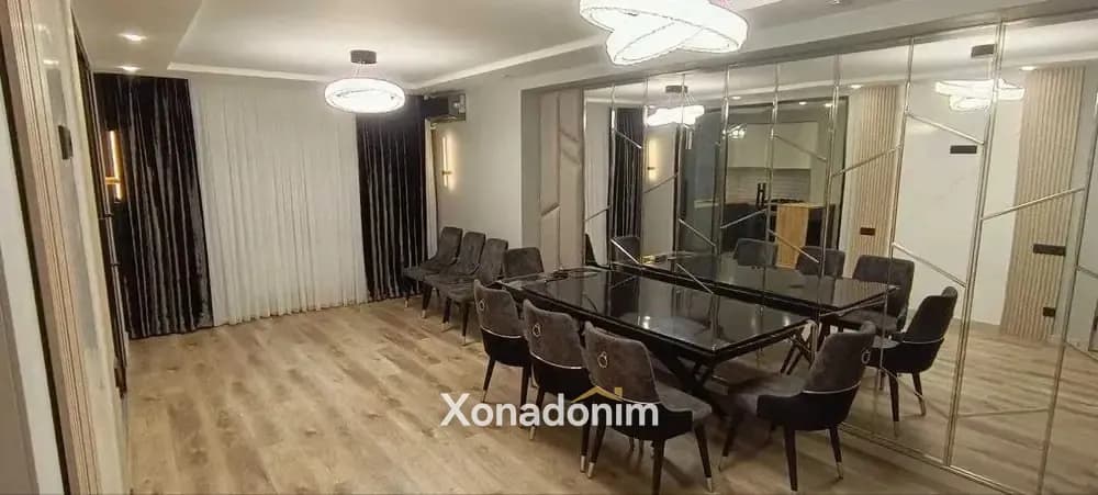 Mirzo Ulug'bekda kvartira, 195 m², 2/9-qavat