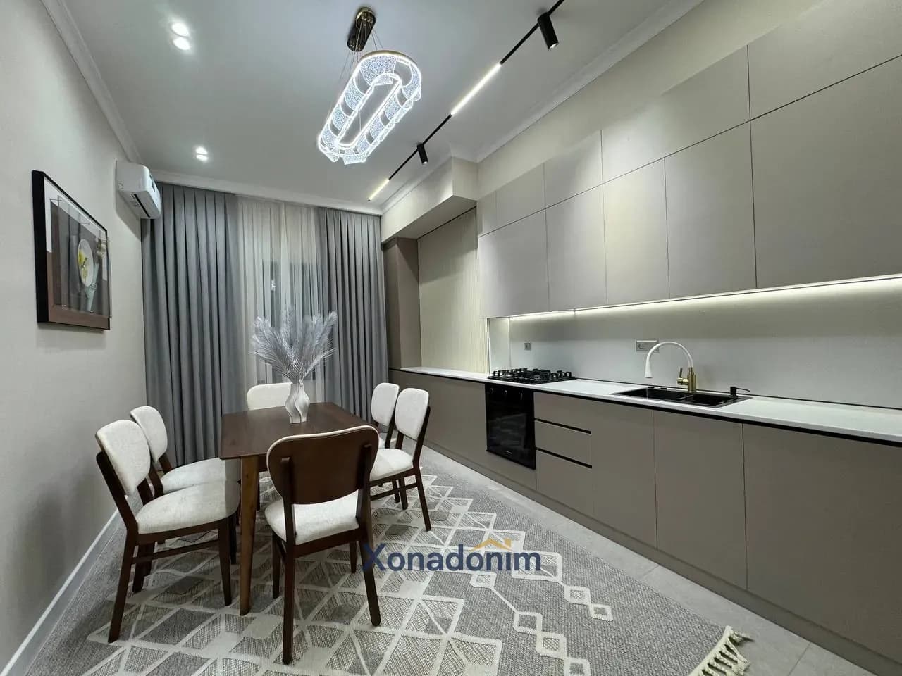 Yashnobodda kvartira, 130 m²