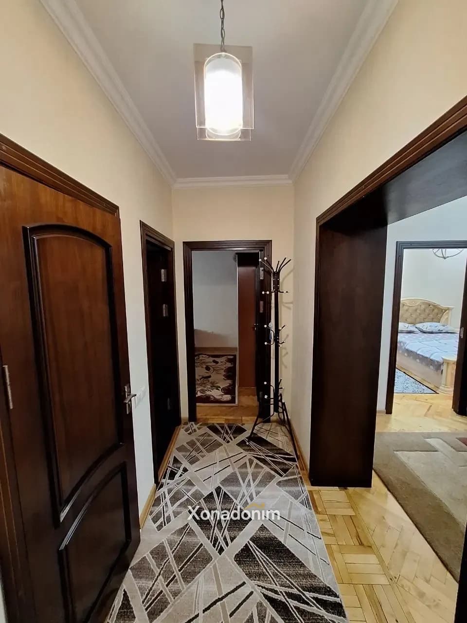 3 комн квартира. м.Ойбек 2